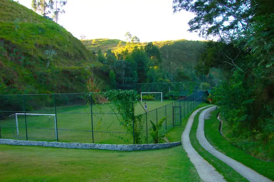 Campo de Futebol e Quadra de Areia - Hotel Fazenda Parador Maritacas